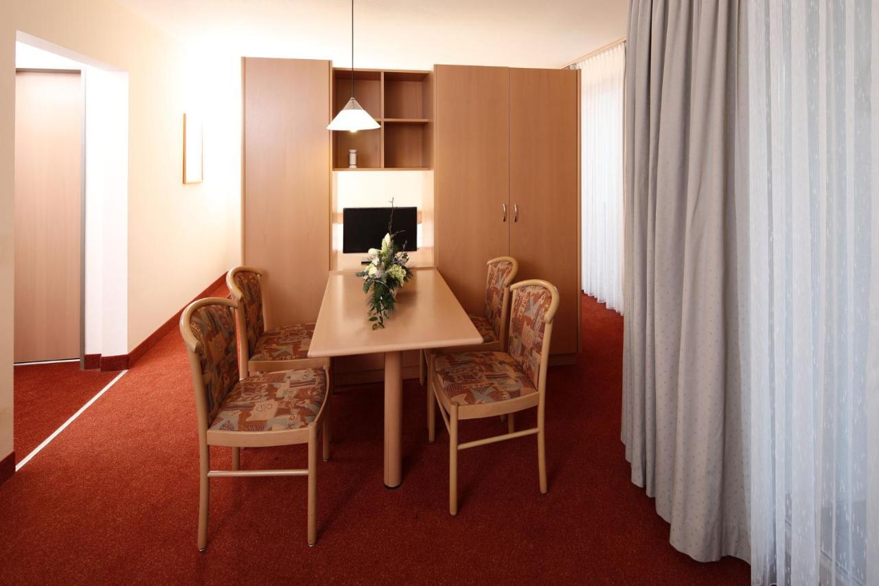 Appartement-Hotel Sibyllenbad Neualbenreuth Exterior photo
